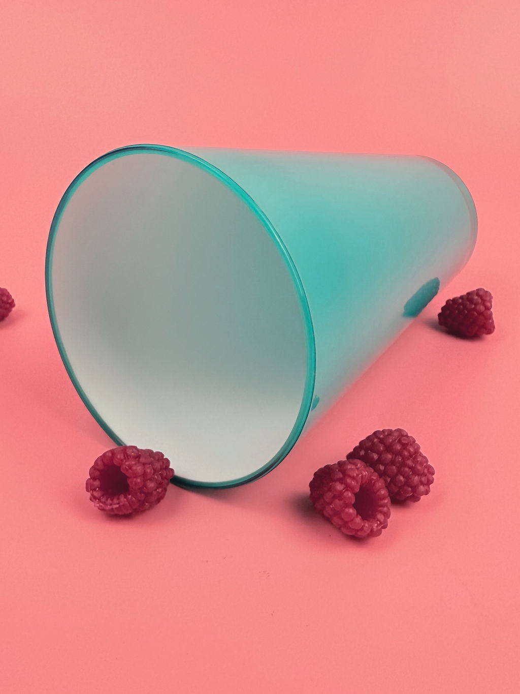 Цена за 2 шт. Стакан 480мл пластиковый (цвет микс) OLS-179-5