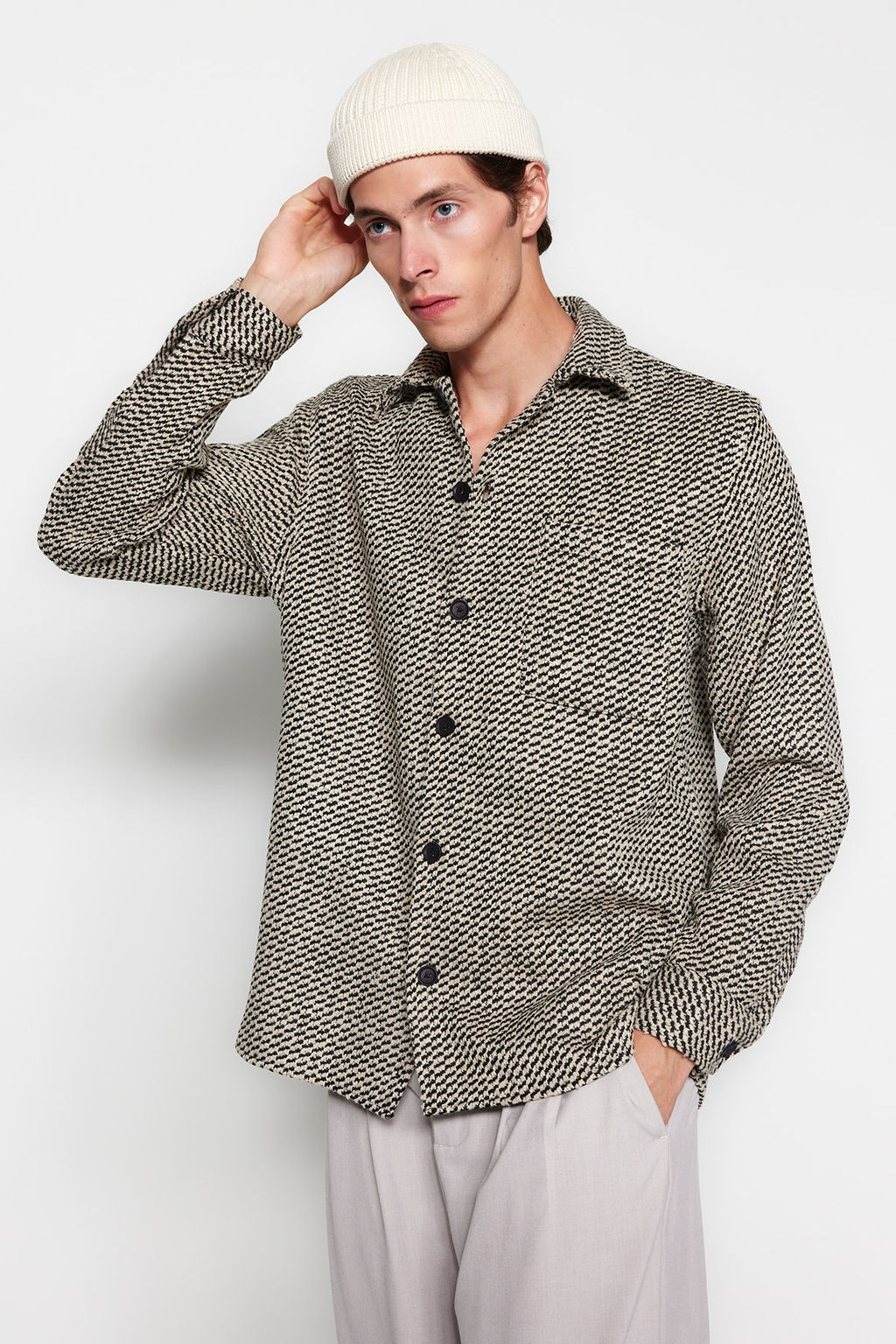 TRENDYOL MAN Siyah Unisex Regular Fit Diagonel Desenli Dokulu Kal?n K?sl?k Gomlek Ceket TMNAW24GO00070 - Trendyolmilla фото 6