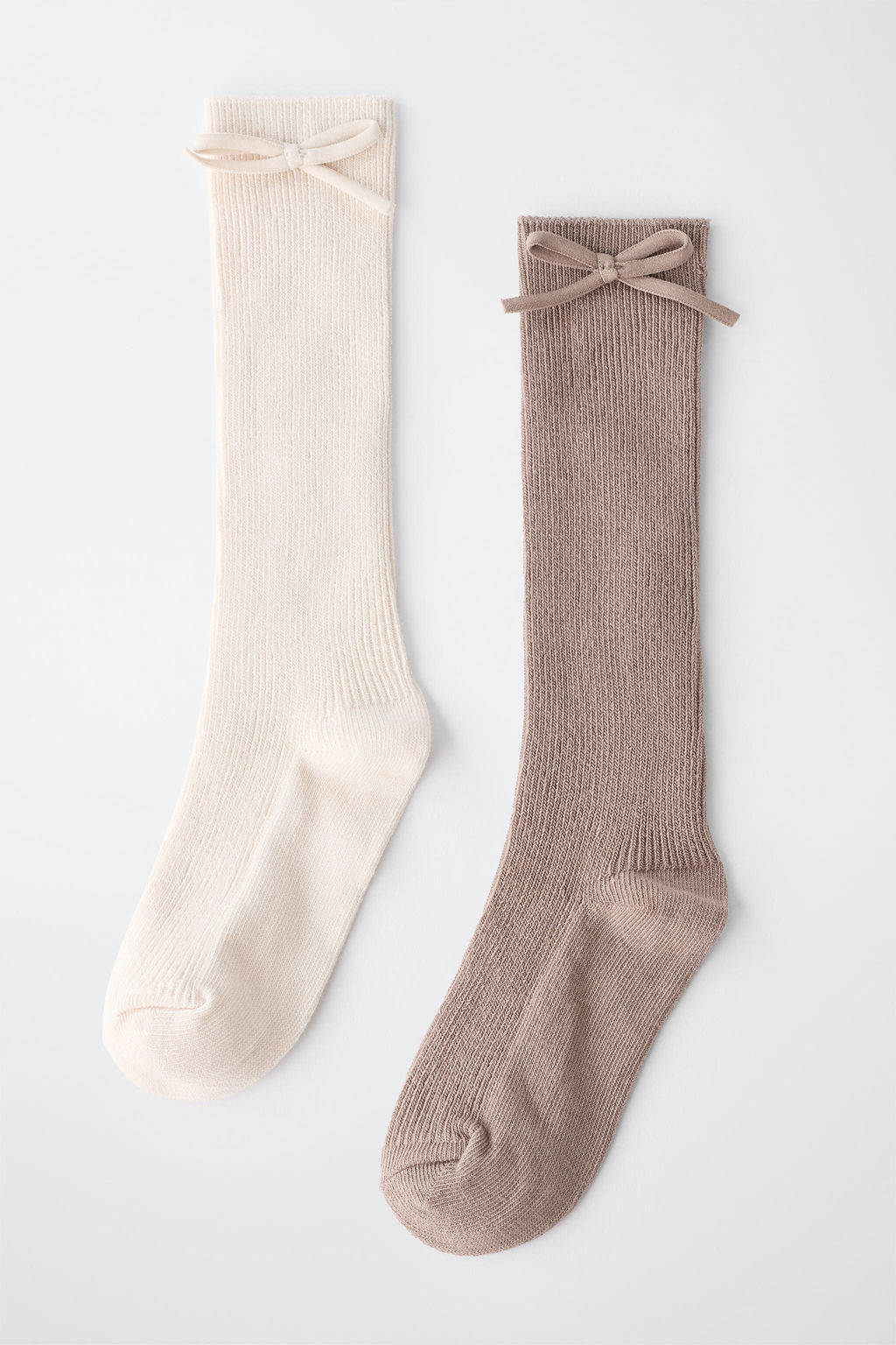 PACK DOS CALCETINES ALTOS LAZO / Beige claro - Zara фото 4