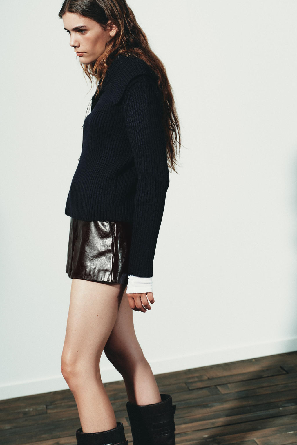 FAUX LEATHER SHORTS - Zara фото 4