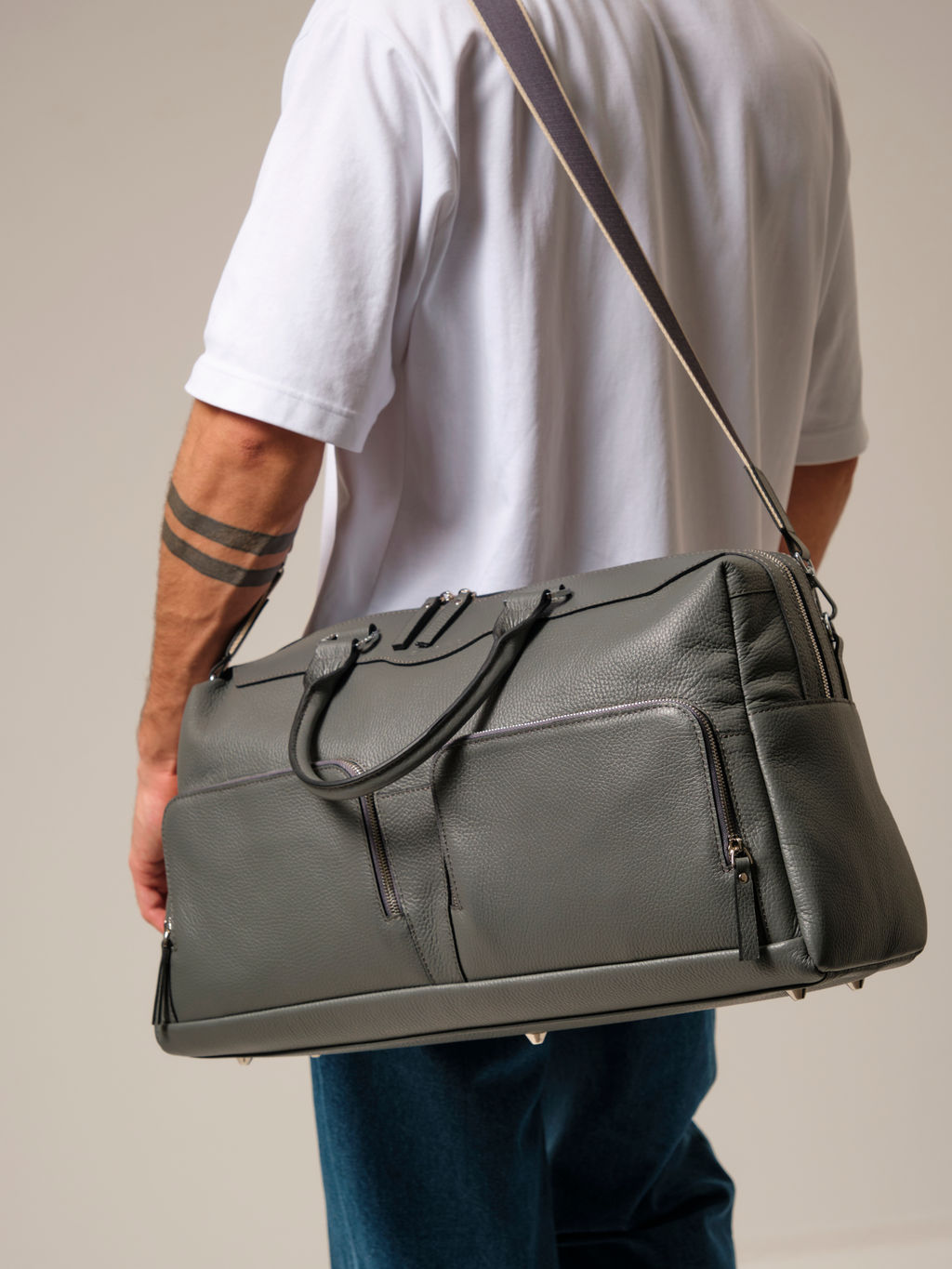 Сумка дорожная Azaro 8042 хромо