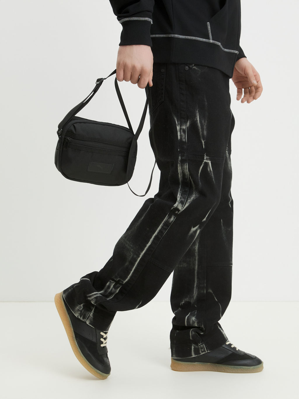 Сумка через плечо PUMA ESSENTIALS Crossbody Bag Артикул 4301793, черный