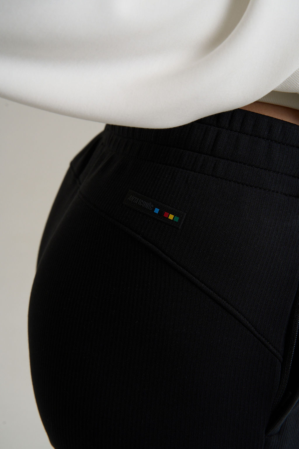 Брюки трикотажные Черный ICONIC Knit Track Pants