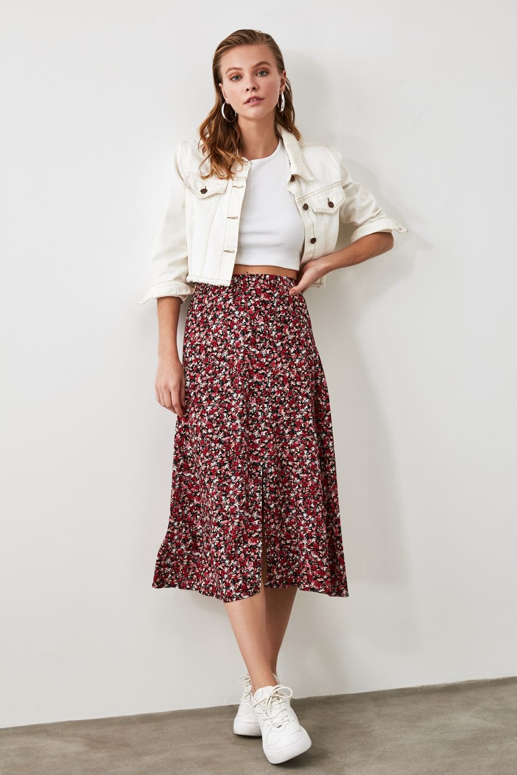 Cok Renkli Y?rtmac Detayl? Cicek Desenli Viskon Kumasl? Midi Dokuma Etek TWOSS20ET0230