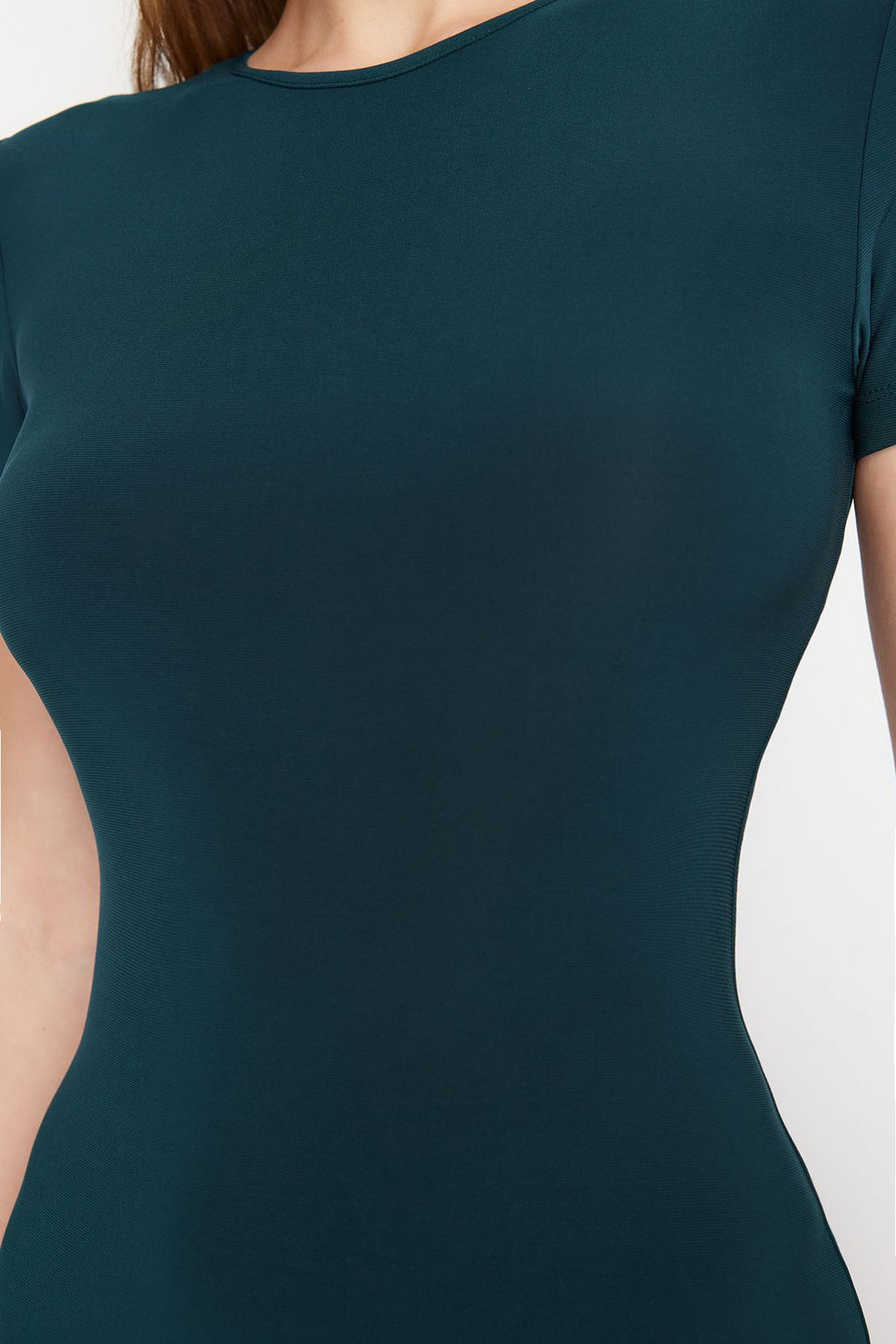 Zumrut Yesili K?sa Kol Vucuda Oturan Bisiklet Yaka Esnek Orme Maxi Kalem Elbise TWOSS24EL00097