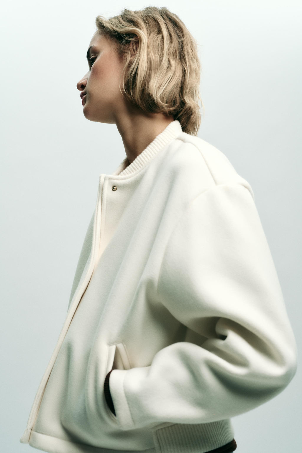 SOFT BOMBER JACKET WITH GOLDEN BUTTONS - Zara фото 5