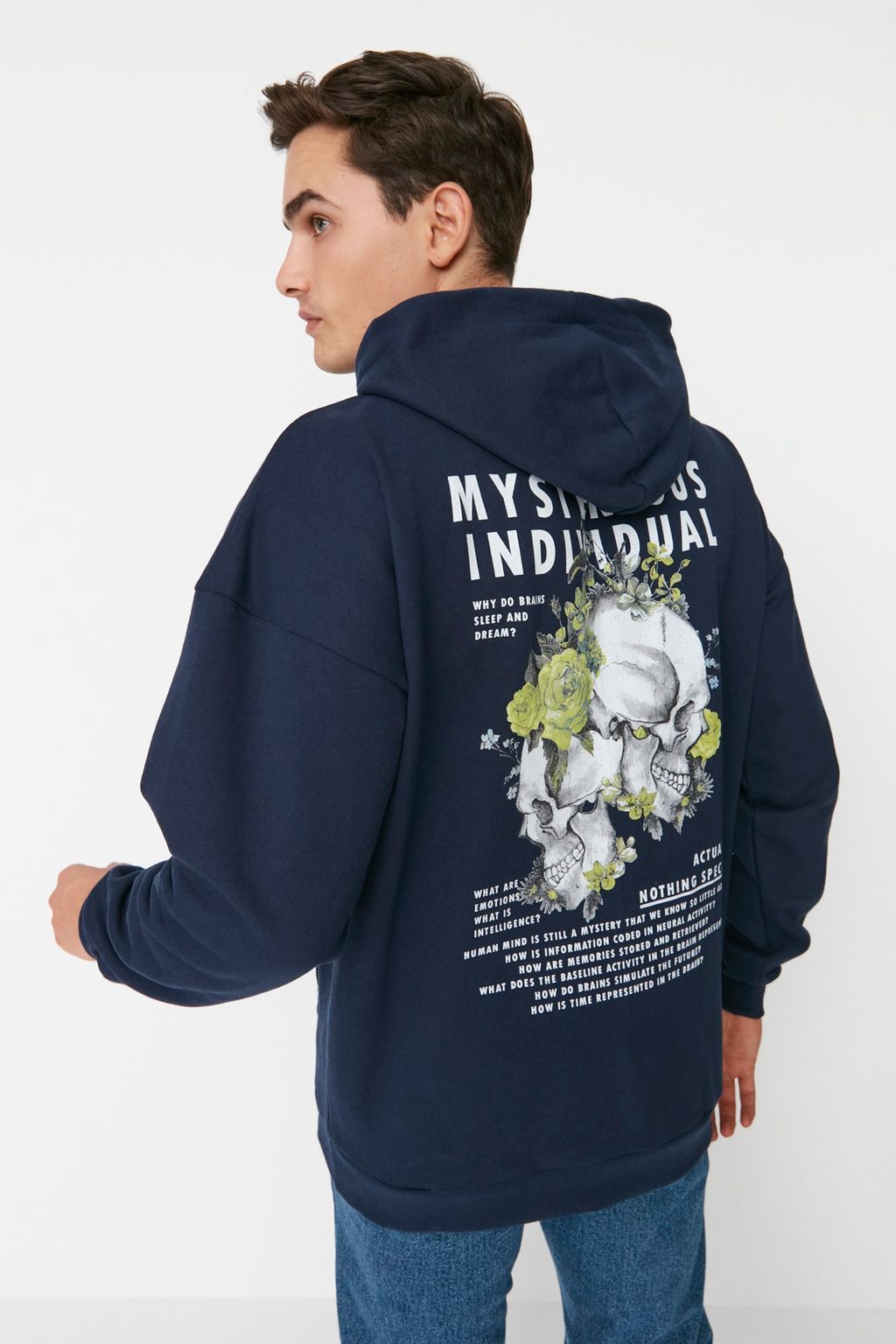 TRENDYOL MAN Lacivert Oversize/Genis Kesim Kapusonlu Bask?l? Ici Polar/S?cak Tutan Sweatshirt TMNAW23SW00020