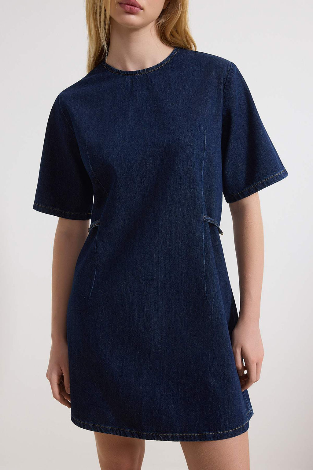 Mavi DOKUMLU Aksesuar Detayl? Mini %100 Pamuk Denim Elbise TWOSS26EL00032 - Trendyolmilla фото 3