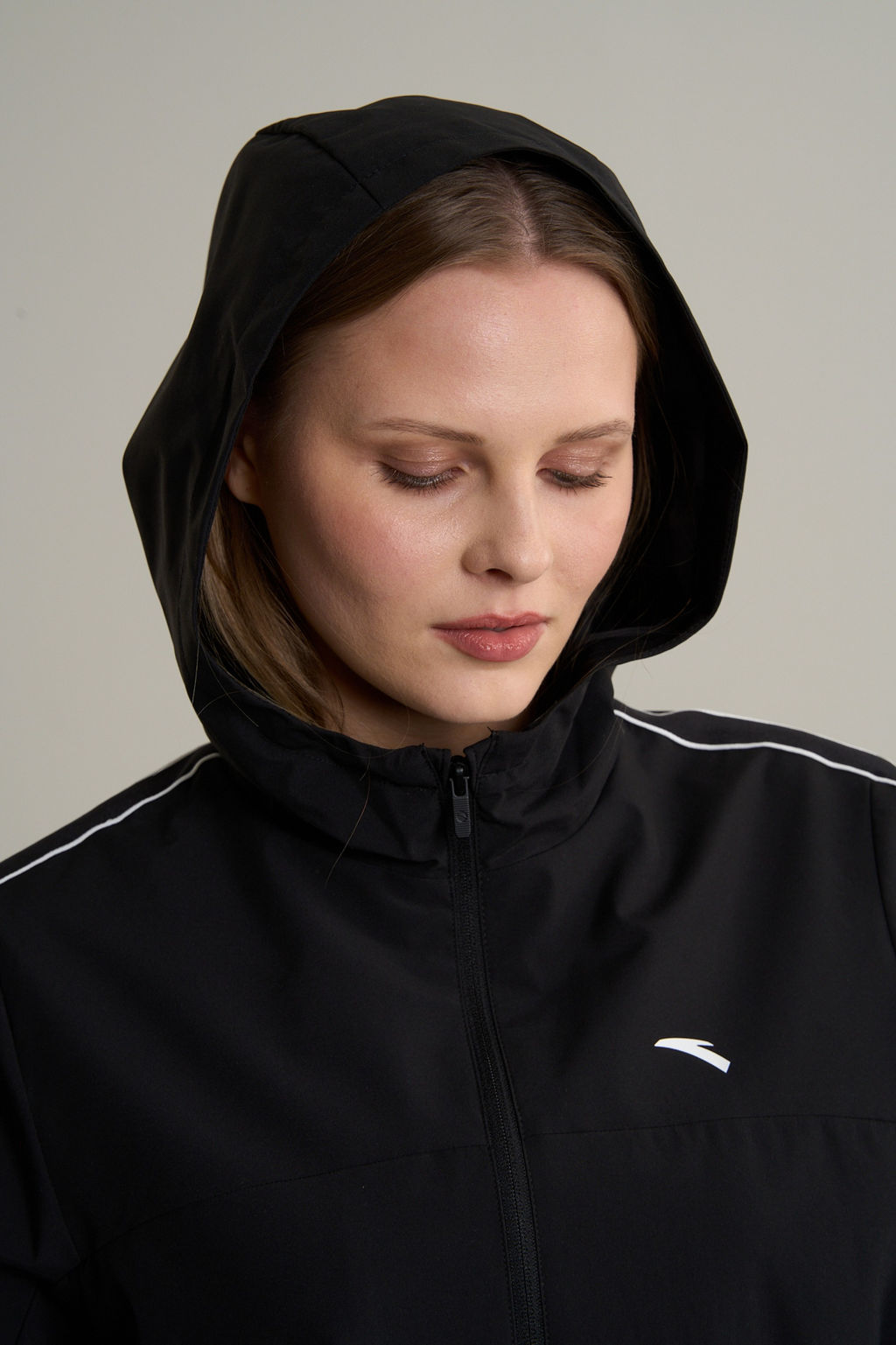 Ветровка Черный TRN ESSENTIAL Woven Track Top - Anta фото 11