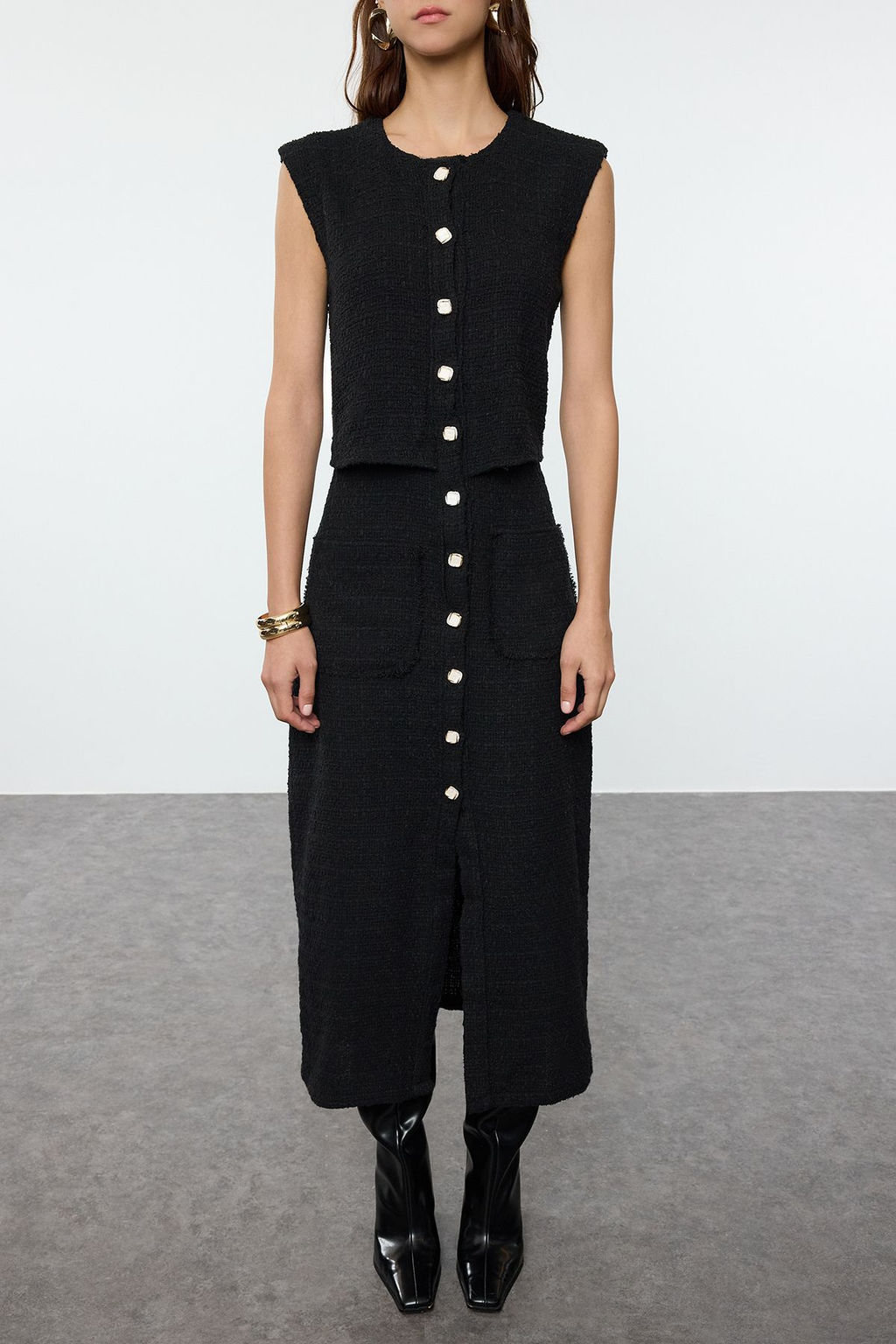 TRENDYOLMILLA Siyah Dugme Detayl? Dokuma Tuvit Ceket Elbise TWOAW25EL00177  фото 8