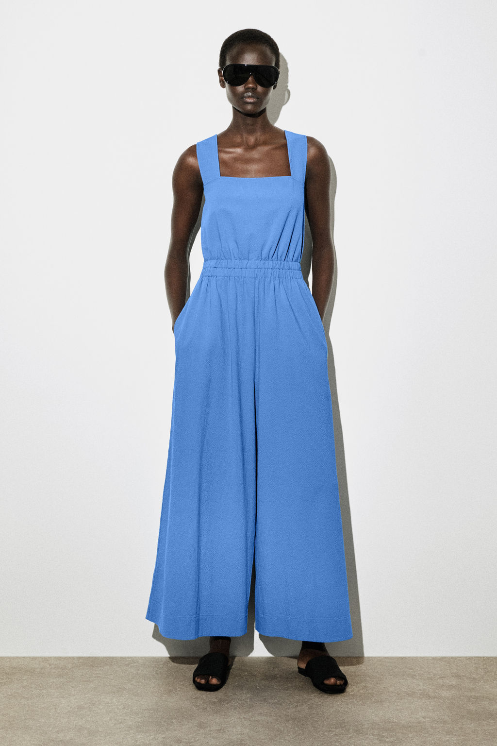 MONO WIDE LEG CON TEXTURA Y ESPALDA DESCUBIERTA - H&m фото 3