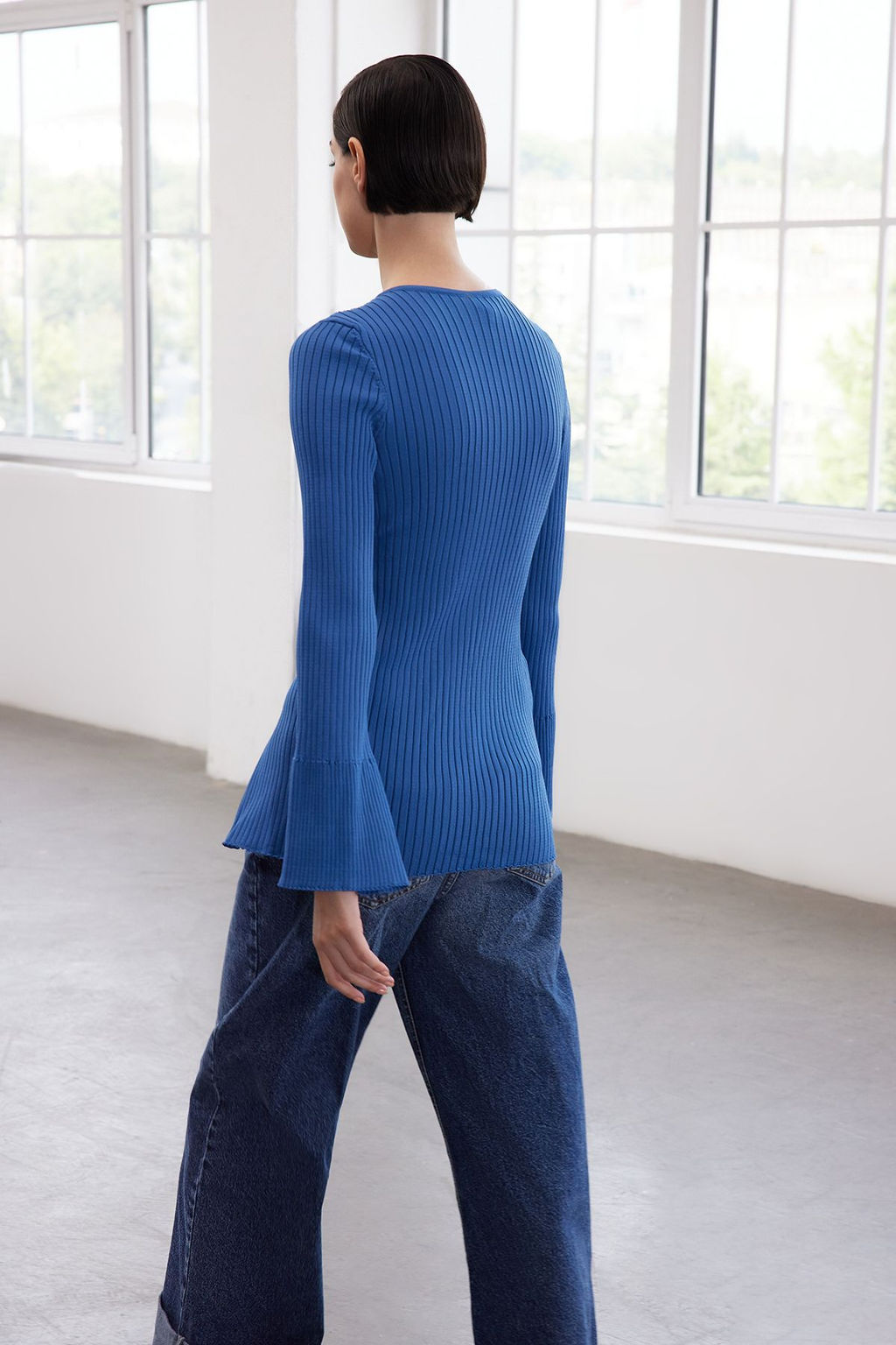 TRENDYOLMILLA Limited Edition Lacivert Dugme Detayl? Triko H?rka TWOAW25HI00319  фото 3