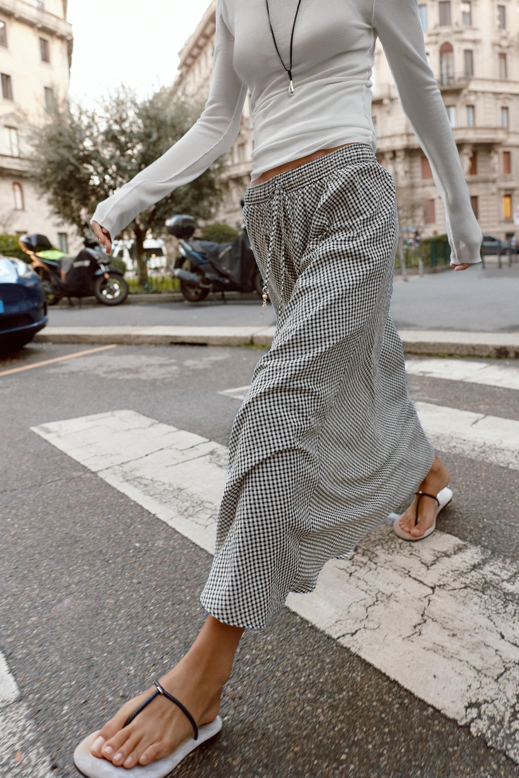 FALDA MIDI CUADRO VICHY / Crudo / Negro - Zara фото 2