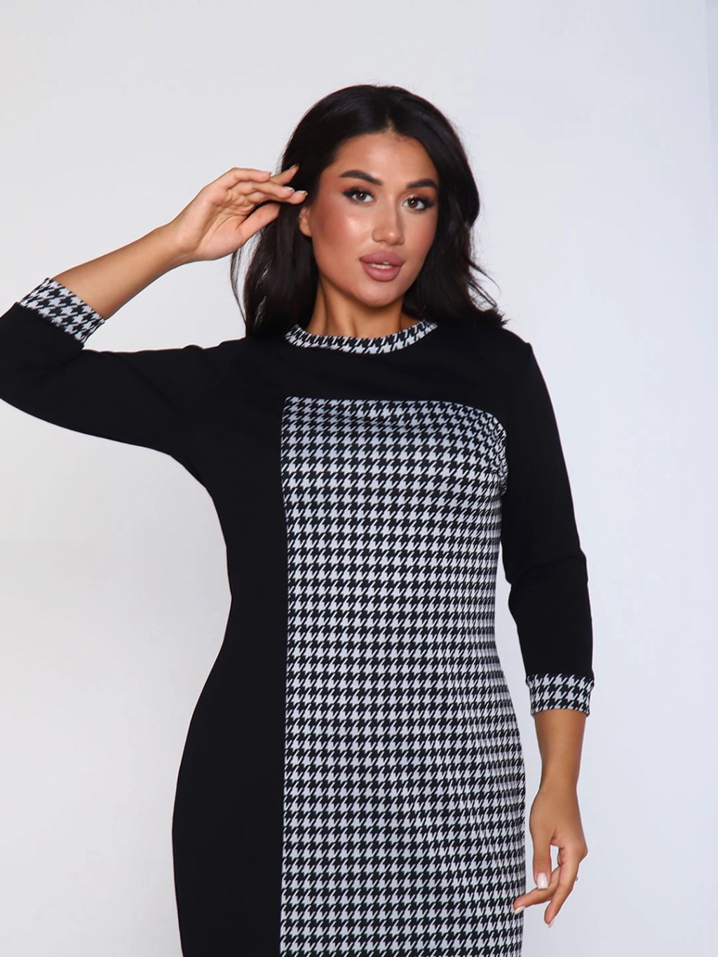 Платье женское, цвет черный белый