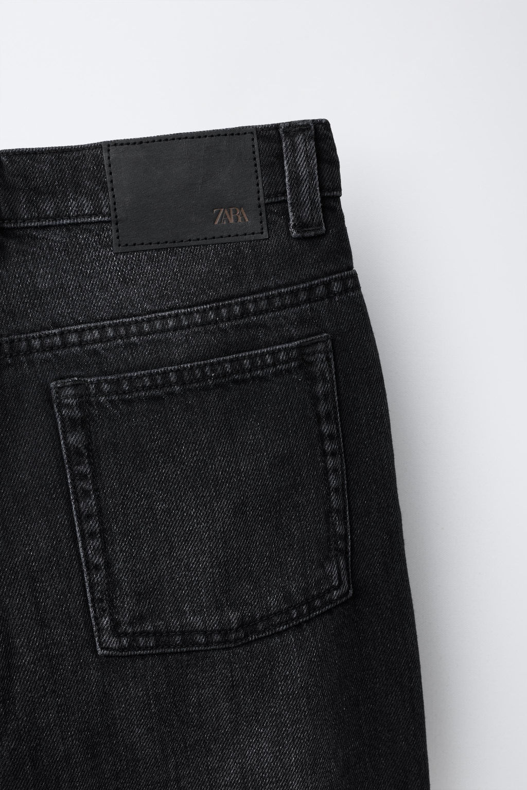 JEANS FLARE DESFLECADO / Negro - Zara фото 4