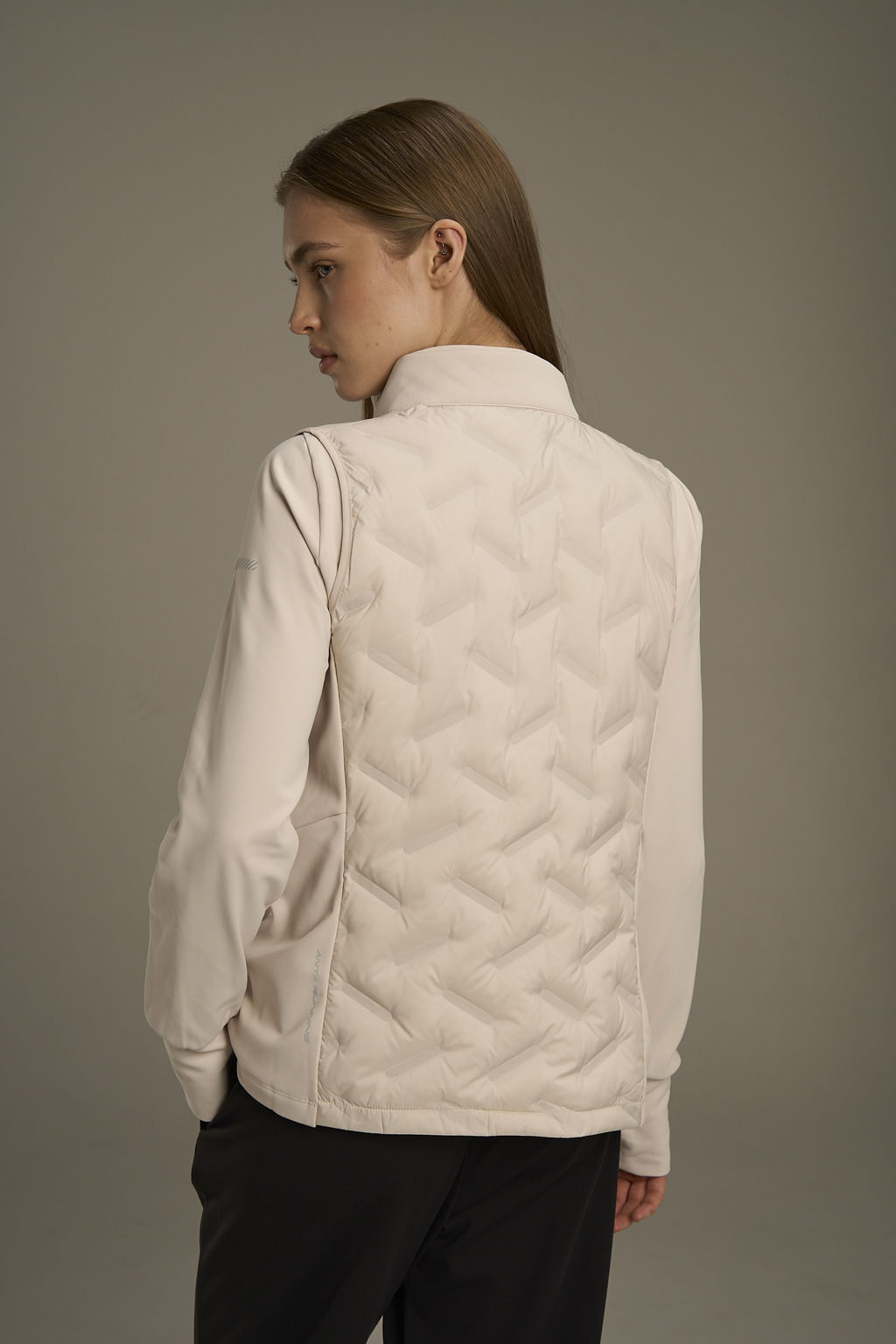 Жилет утепленный комбинированный Бежевый ANTA RUNNING Fleece Vest