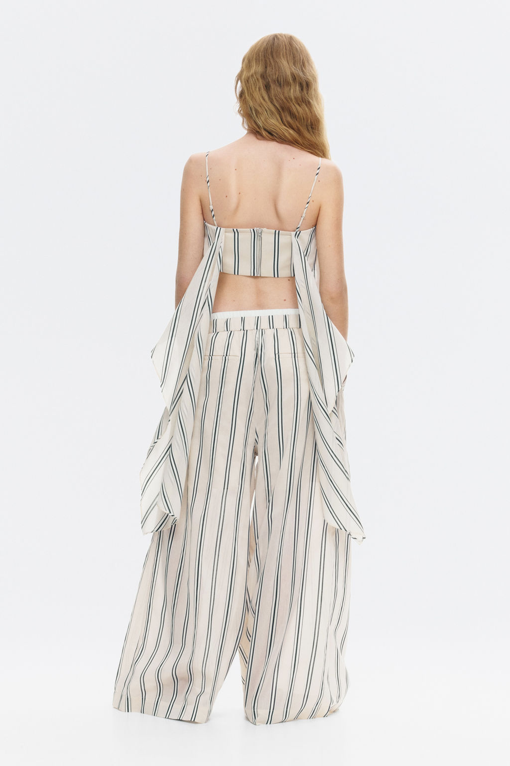 Crop top efecto layering - H&m фото 3