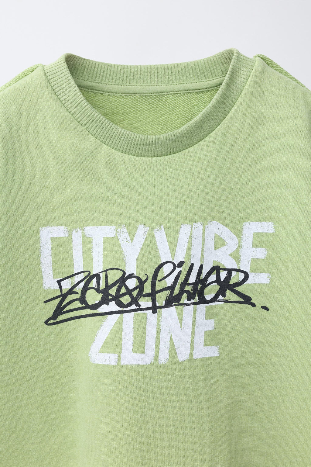 SUDADERA MANGA CORTA GRAFFITI / verde lavado - Zara фото 3