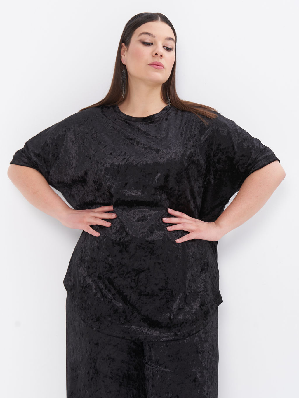 Бархатный костюм KO42911BLK01