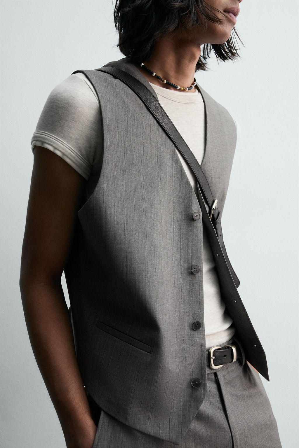 LIMITED EDITION STRIPED STRUCTURE SUIT WAISTCOAT - Zara фото 5