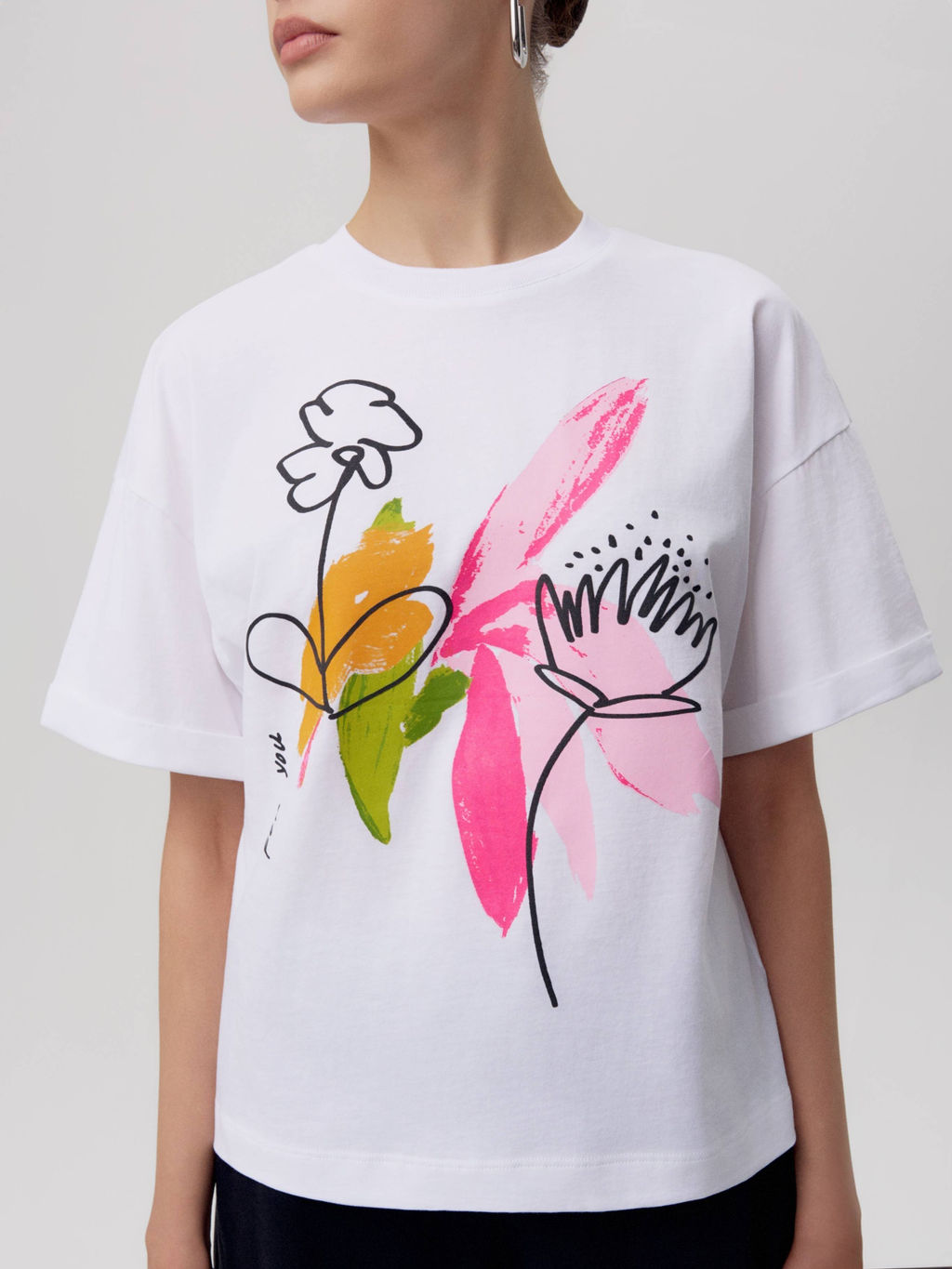 CONTE LD 2680 Футболка женская white-abstract flowers