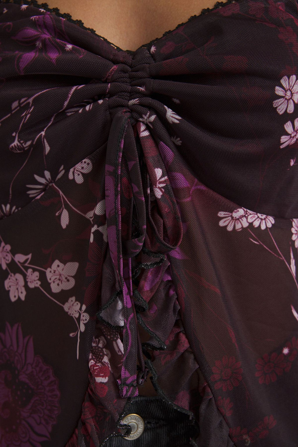 Trendyolmilla Bordo Cicekli Pencere Detayl? ve F?rf?rl? Regular/Normal Kal?p Orme Bluz TWOSS25BZ00382 фото 3