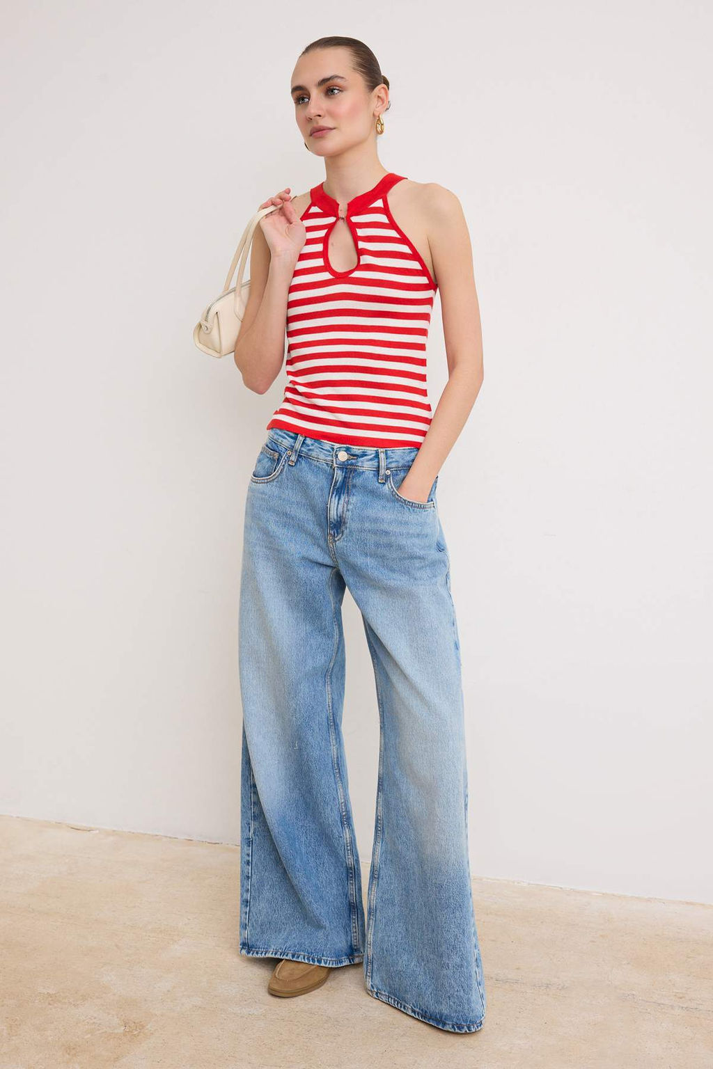 Ekru Ince Cizgili Cut Out Detayl? Triko Bluz TWOSS26BZ00890 - Trendyolmilla фото 2