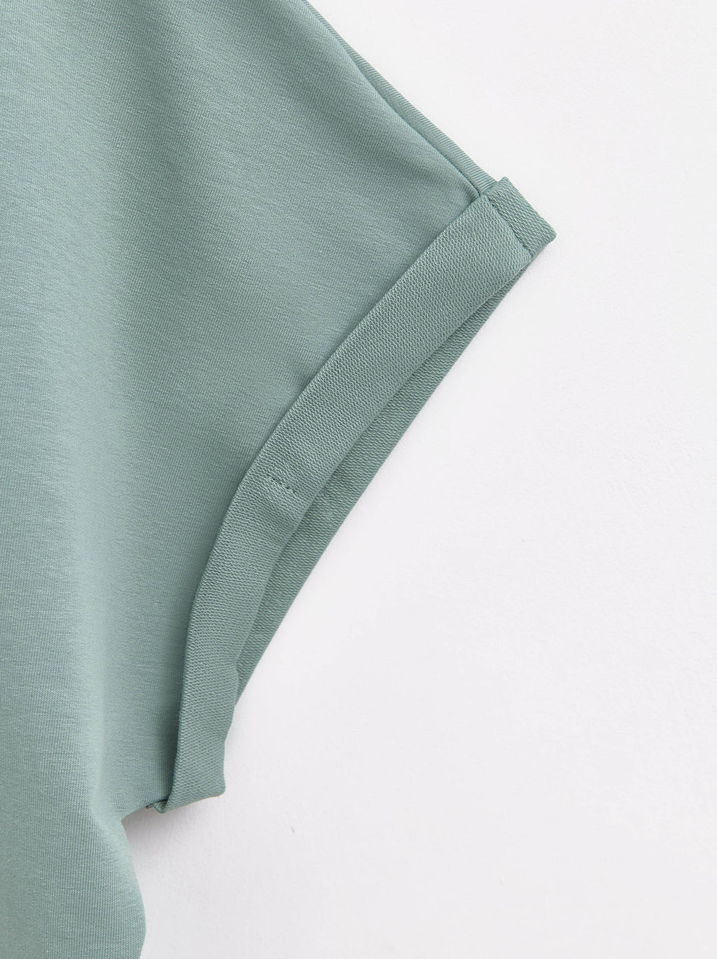 CONTE Oversize-футболка из футера c разрезами по бокам Аrte de viajar LD 1630 green