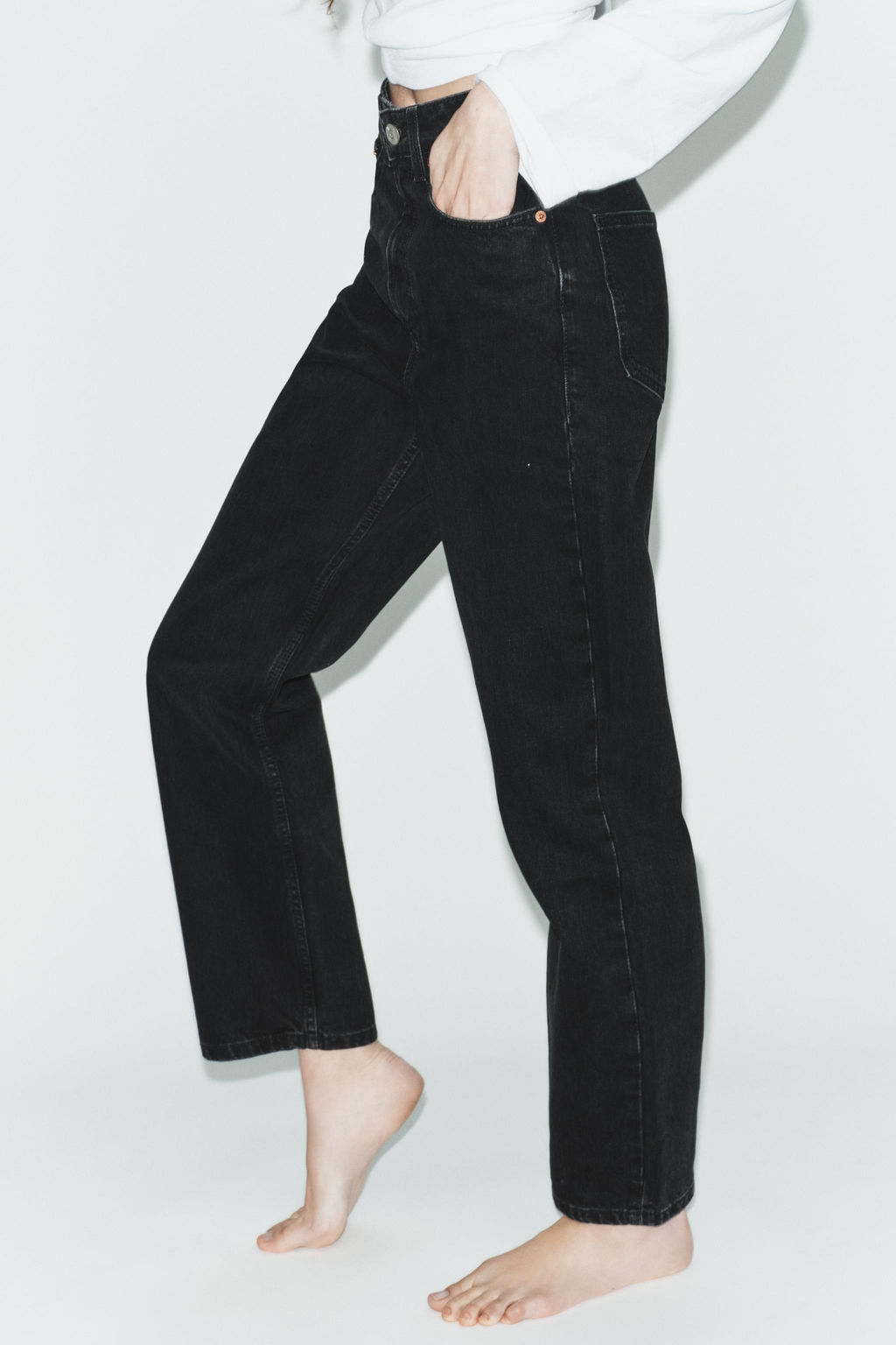 JEANS TRF MOM FIT TIRO ALTO / Negro - Zara фото 4
