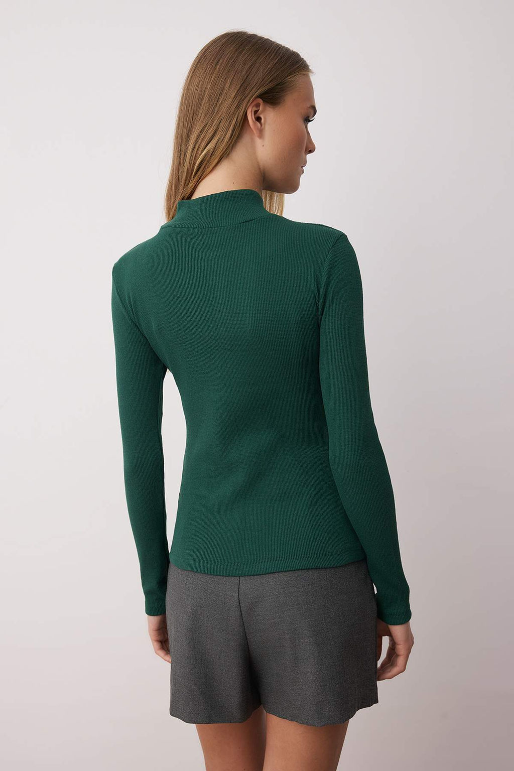 Zumrut Fitted/Vucuda Oturan Dik Yaka Uzun Kol Fitilli Esnek Orme Bluz TWOAW21BZ0423