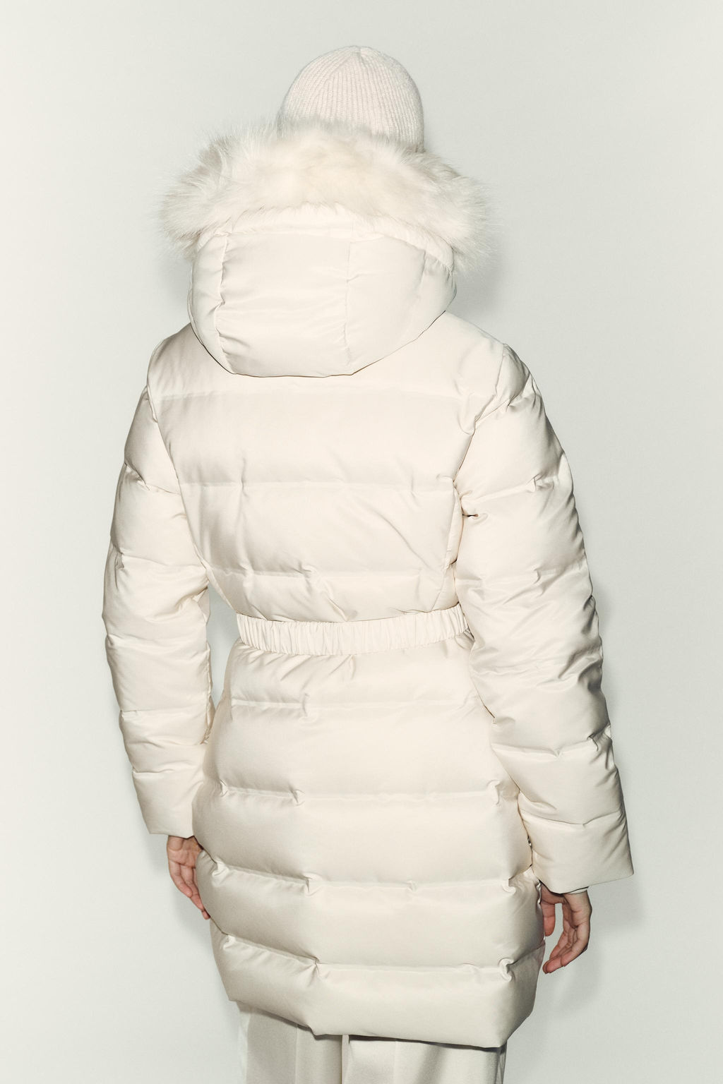 WATER-REPELLENT WINDPROOF HOODED DOWN PUFFER JACKET