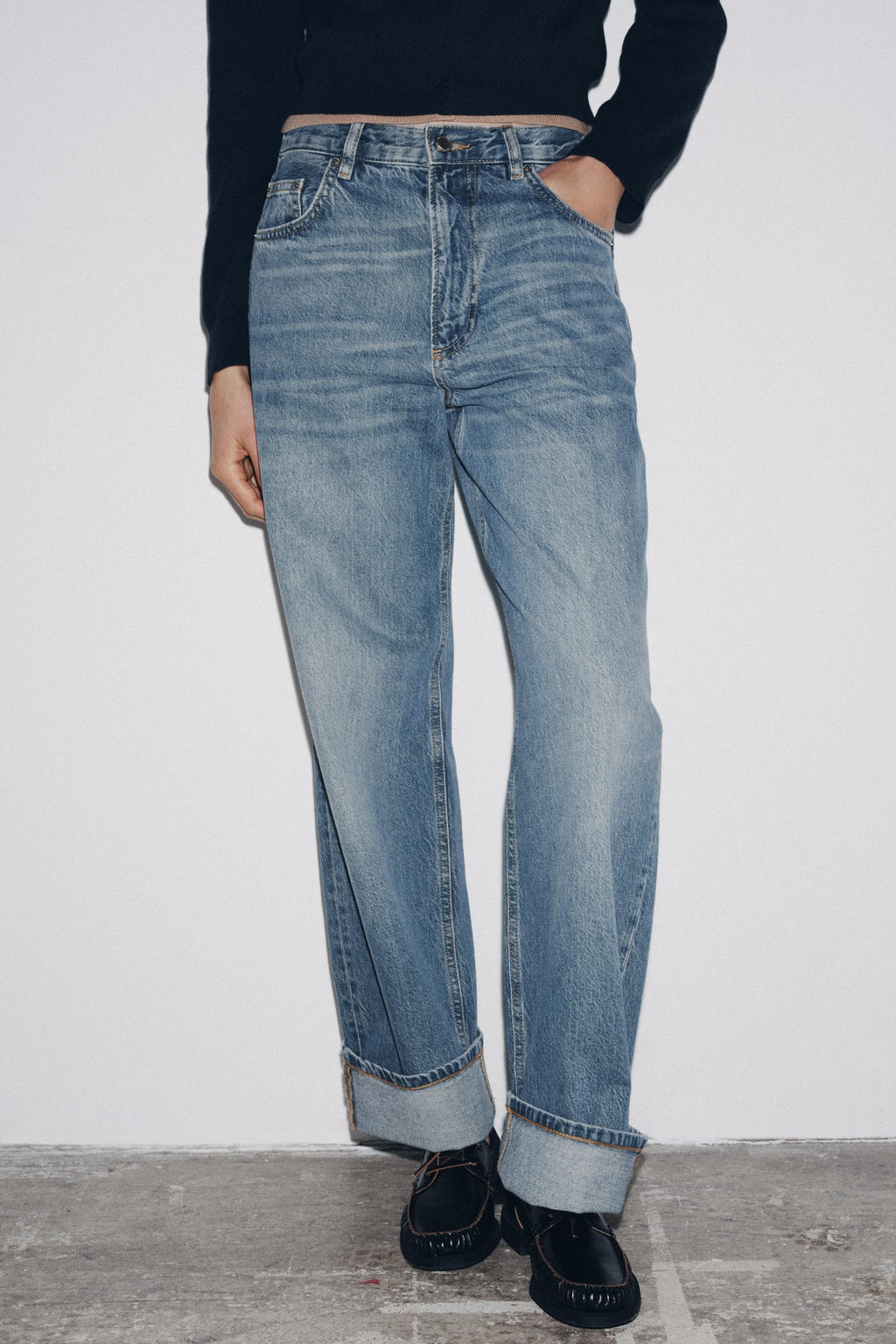 ZW COLLECTION BAGGY MID-WAIST JEANS - Zara фото 2