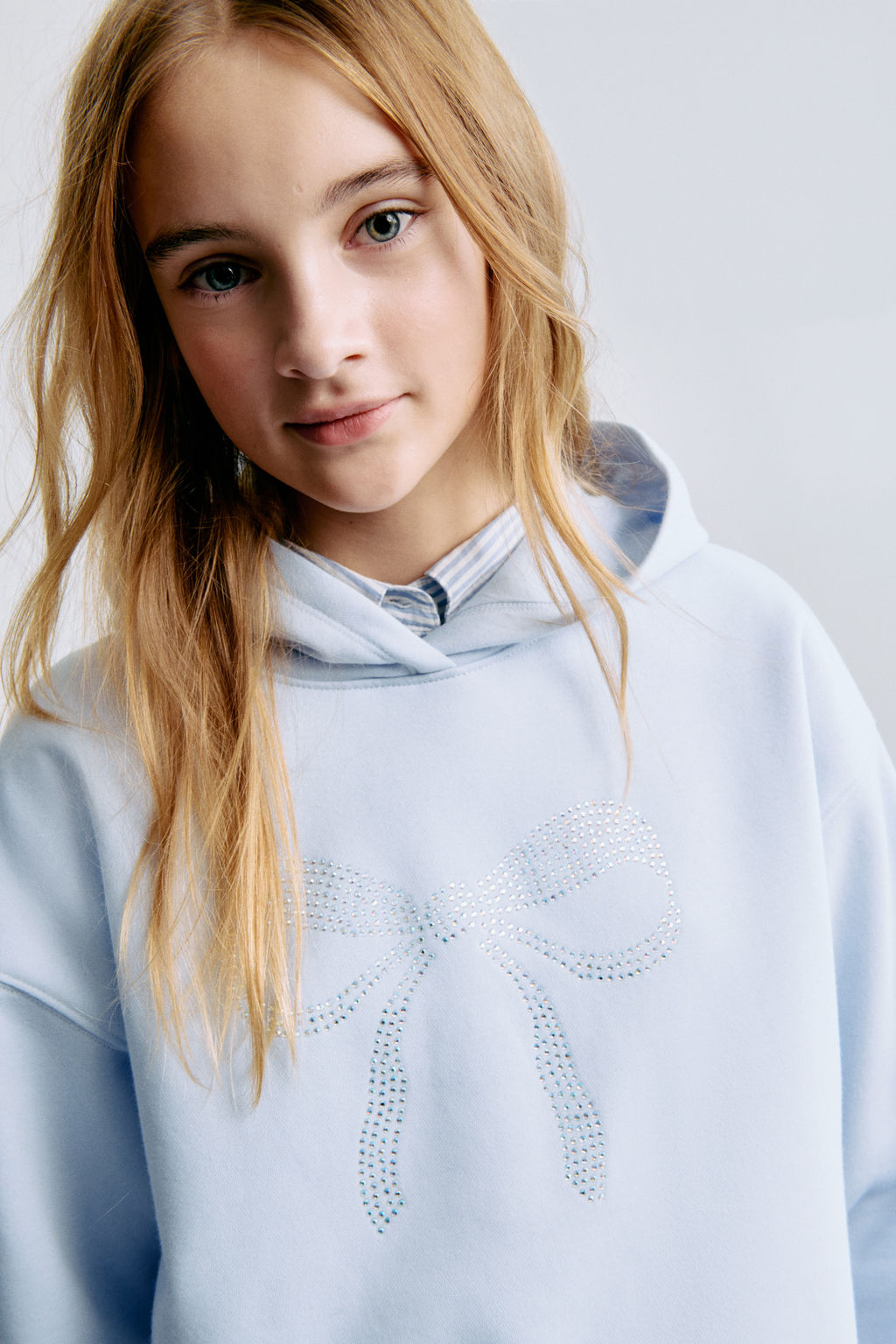Sudadera oversize con capucha y motivo - H&m фото 4