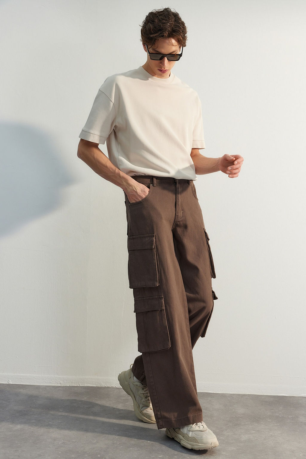 TRENDYOL MAN Limited Edition Kahverengi Premium Cepli Baggy Kargo Pantolon TMNSS23PL00036