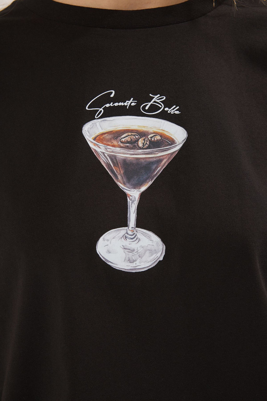 Trendyolmilla Ekru %100 Pamuk Oversize/Genis Kal?p Coctail Bask?l? Orme T-Shirt TWOSS25TS00202 фото 3