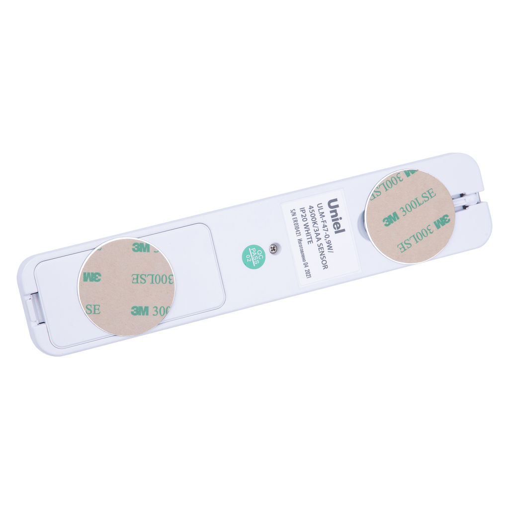 ULM-F47-0,9W/4500K/3AA SENSOR IP20 WHITE Светильник светодиодный для мебели с датчиком движения. Питание 3АА (не в/к). 200*42*36,5мм. 150Lm. ТМ Uniel