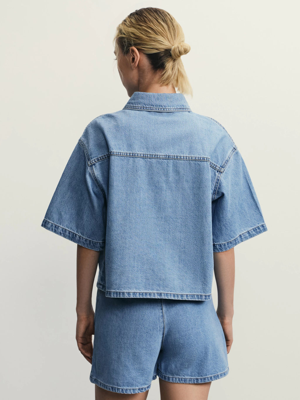 Джинсовая рубашка с коротким рукавом / Zarina  фото 6