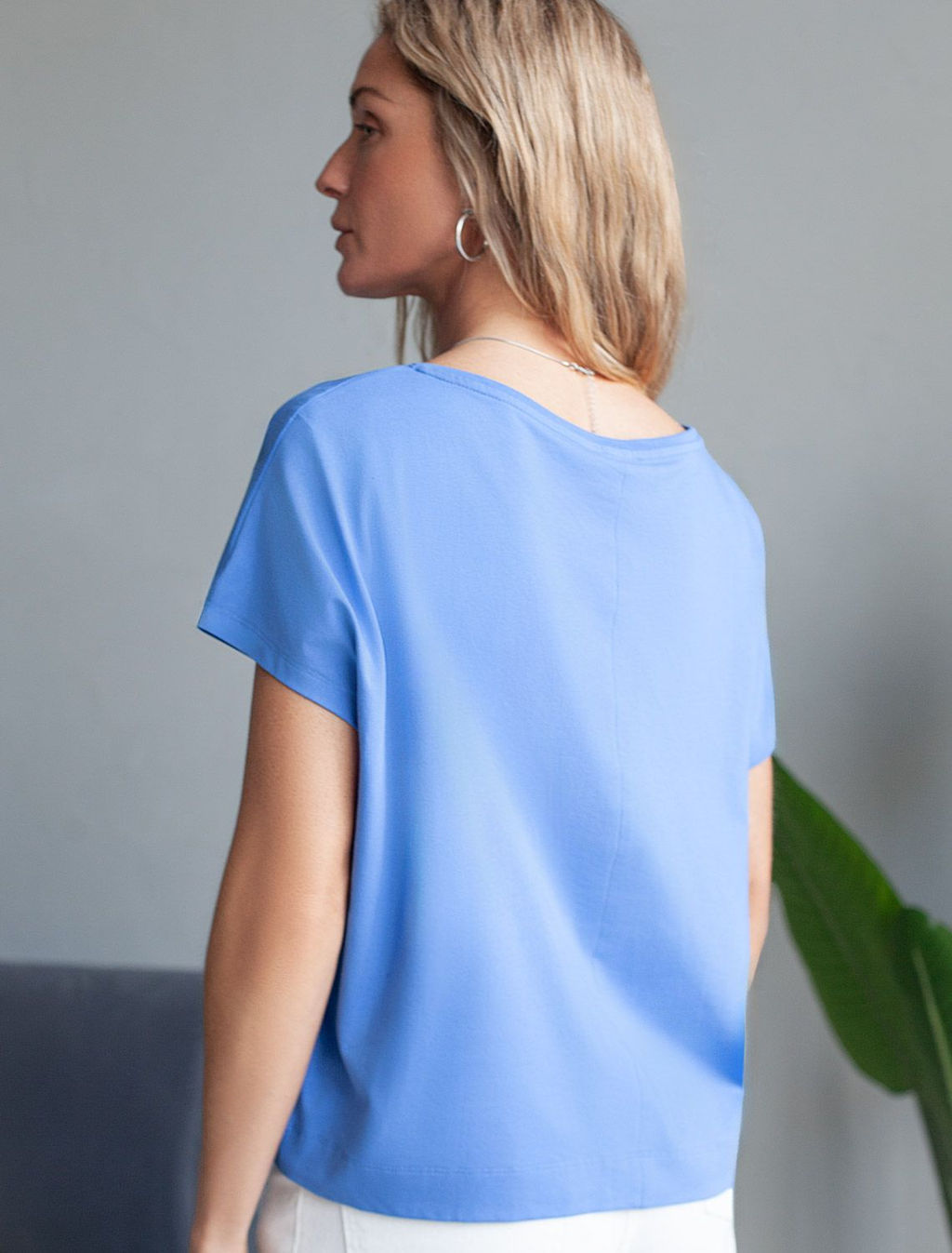 D49.100 Футболка женская васильковый