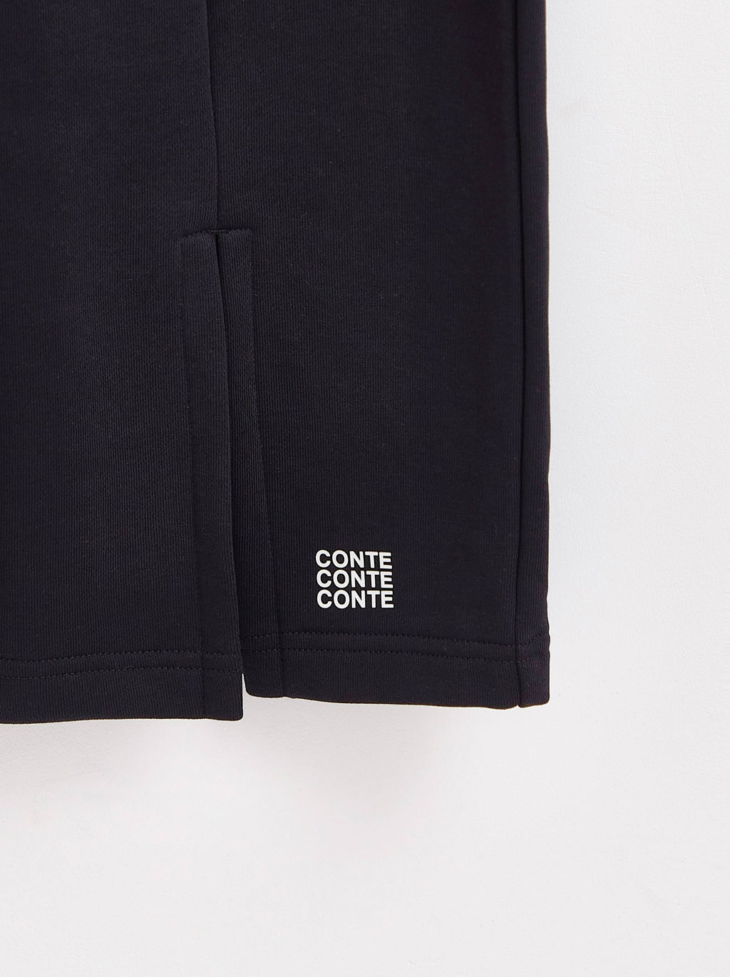 CONTE Брюки из футера с рельефными швами и разрезами LBK 2595 black - Conte elegant фото 3