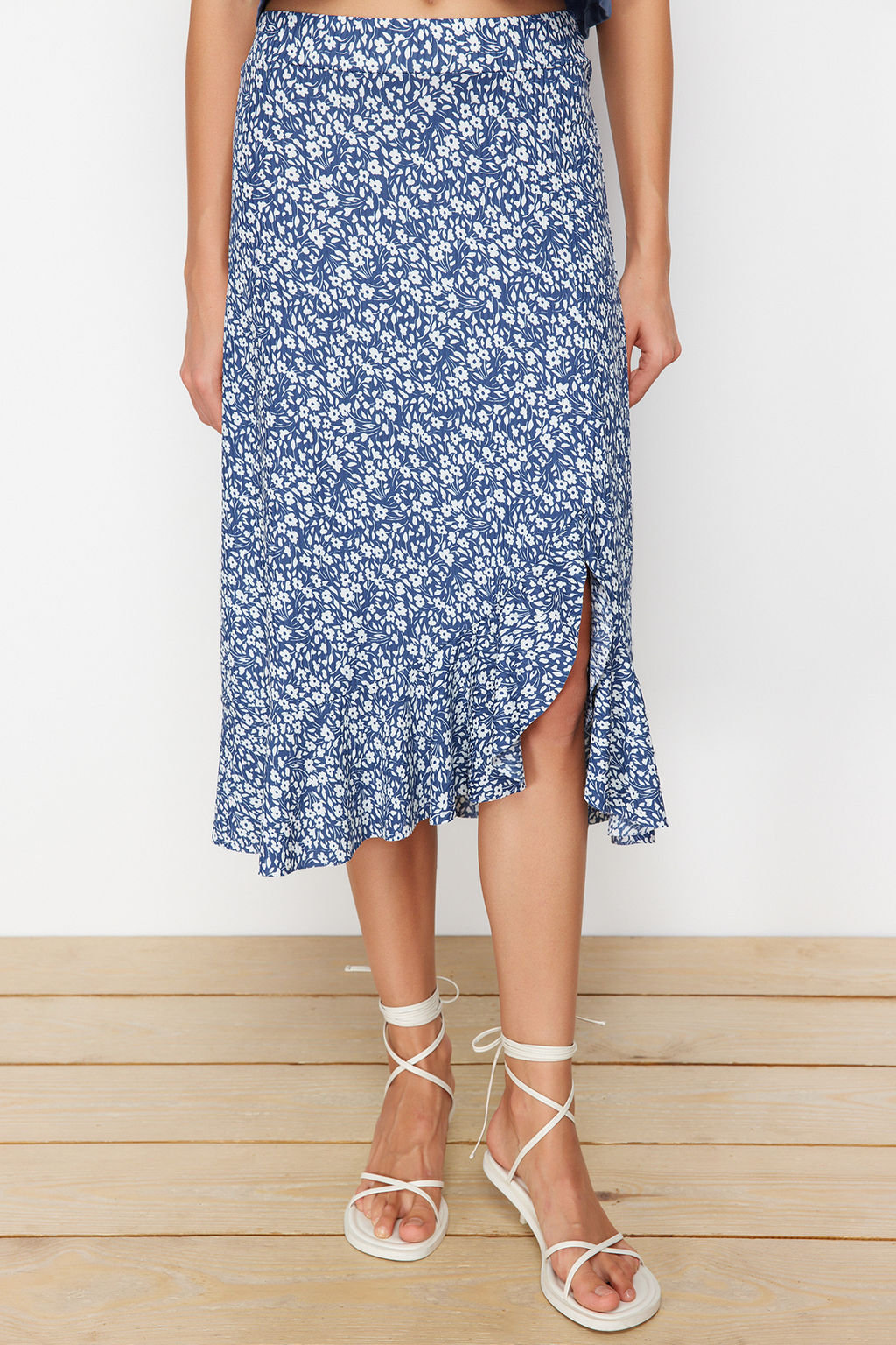 TRENDYOLMILLA K?rm?z? Bask?l? Buzgu Detayl? ve Volanl? Yuksek Bel Esnek Etek TWOSS21ET0029 фото 46