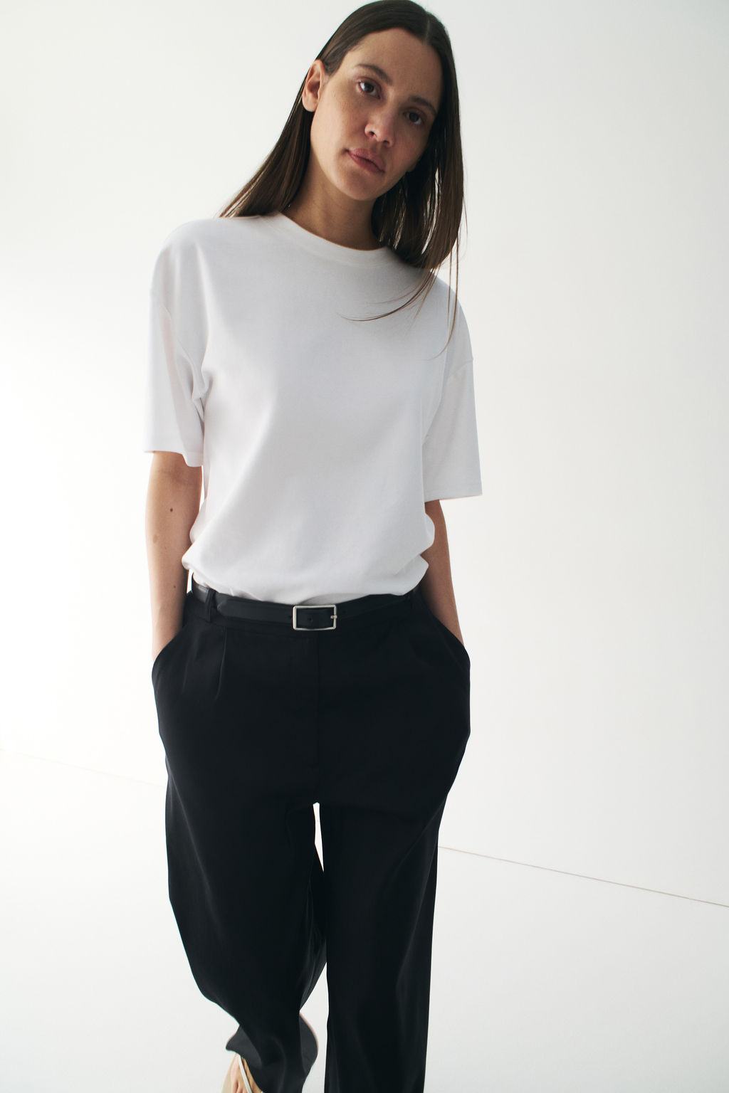 Pantal?n sastre amplio en mezcla de lino Easy Care - H&m фото 6