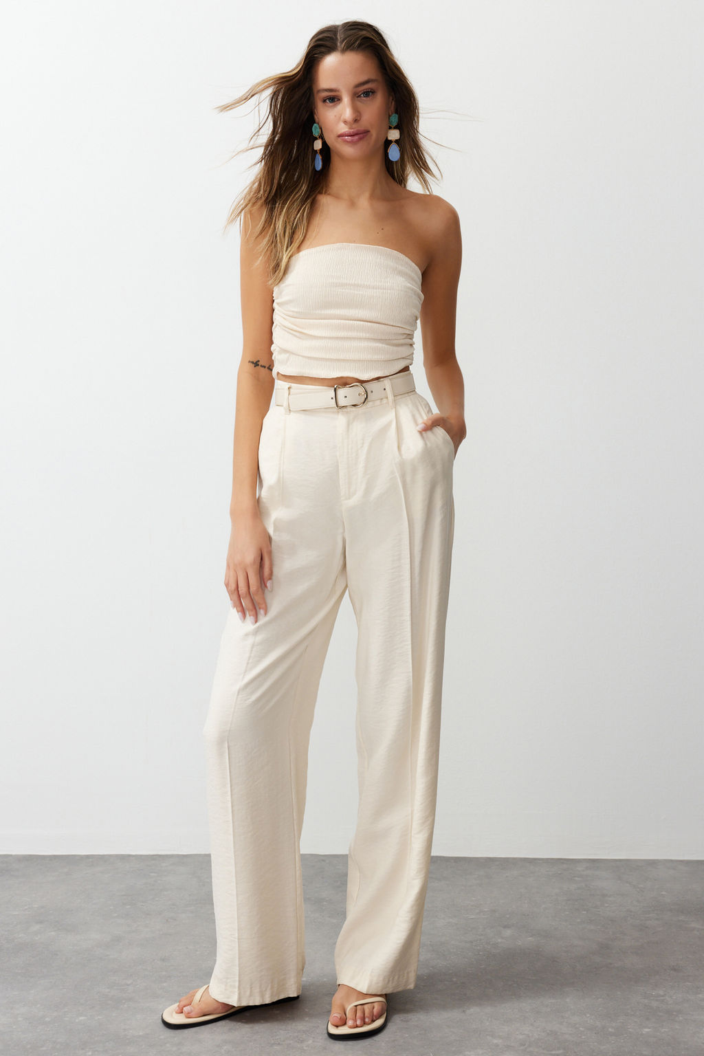 Trendyolmilla Premium Tas Straplez Buzgulu Esnek Orme Bluz TWOSS24BZ00216 фото 11