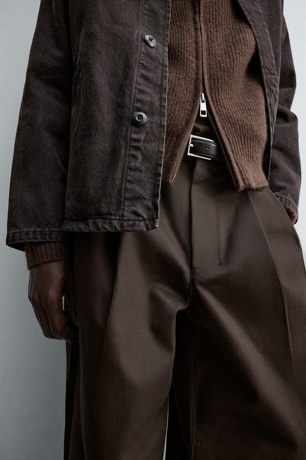 PLEATED CHINO TROUSERS - Zara фото 5