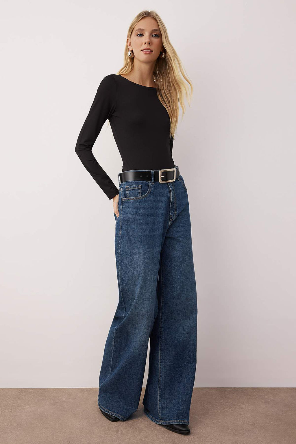 Siyah Fitted/Vucuda Oturan Kay?k Yaka C?tc?tl? Esnek Orme Body TWOAW26BD00011