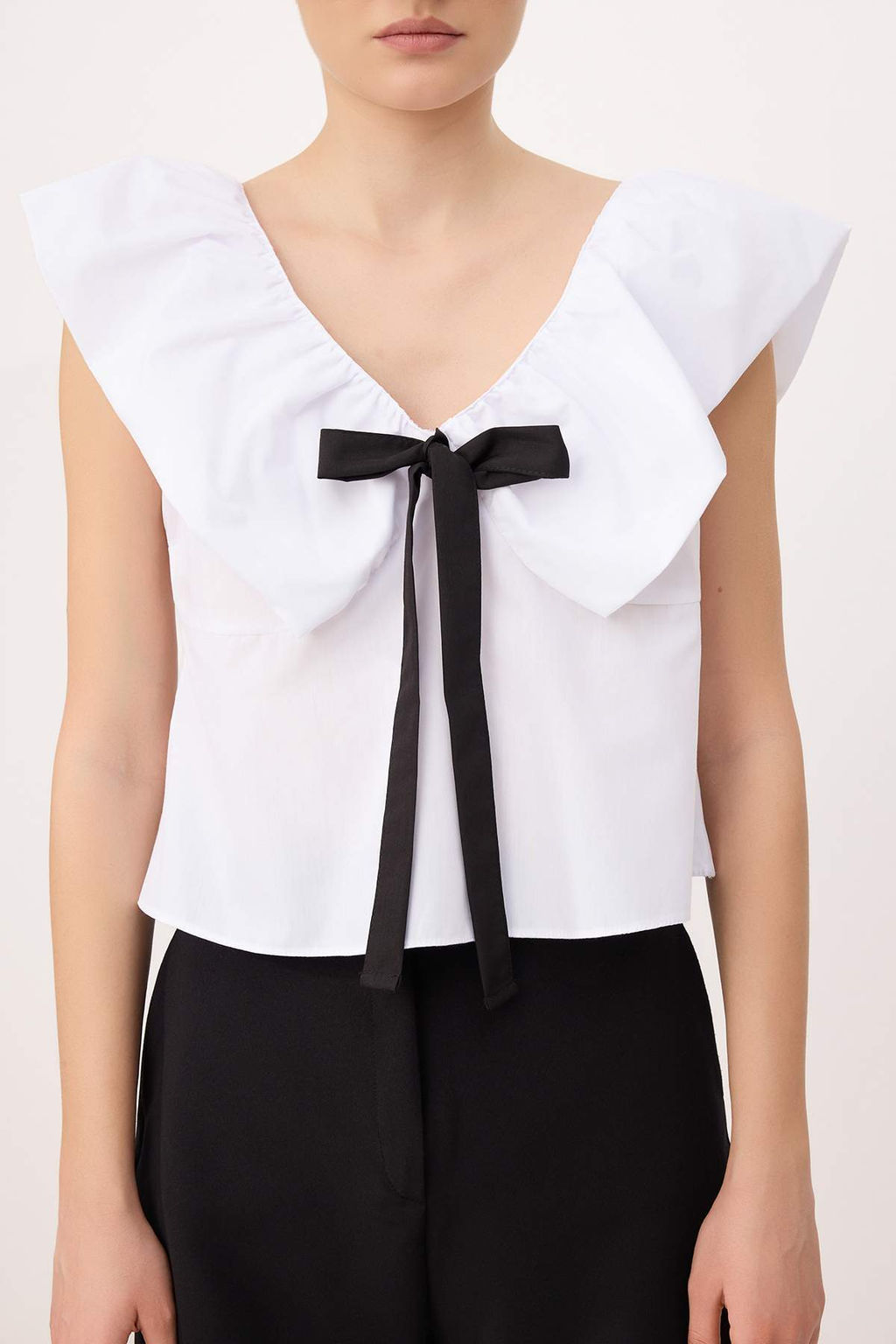 Beyaz Fiyonk ve F?rf?r Detayl? Poplin Dokuma Bluz TWOSS26BZ00398 - Trendyolmilla фото 3