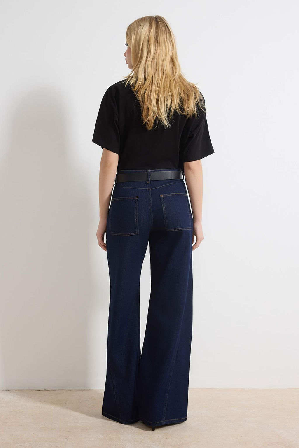 Koyu Mavi DOKUMLU Kemerli %100 Pamuk Yuksek Bel Wide Leg Jeans TWOSS26JE00076 - Trendyolmilla фото 6