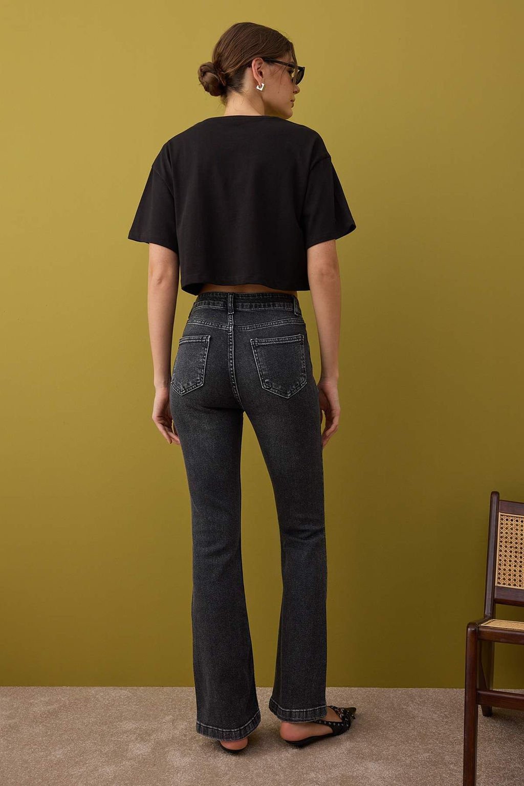 Antrasit Yuksek Bel Ispanyol Paca Flare Jeans TWOAW26JE00050 - Trendyolmilla фото 13
