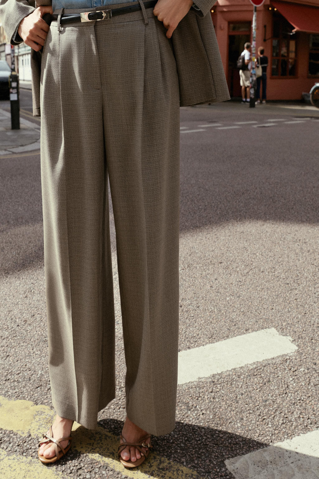 WIDE-LEG TROUSERS WITH DARTS - Zara фото 2