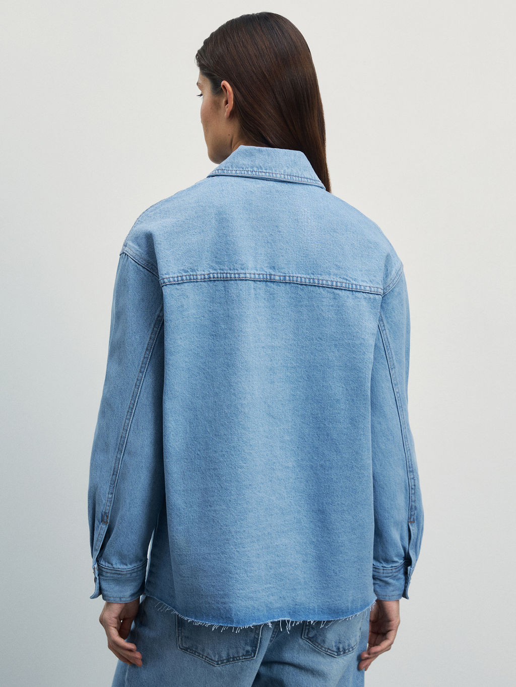 Джинсовая рубашка с карманами / Zarina  фото 5