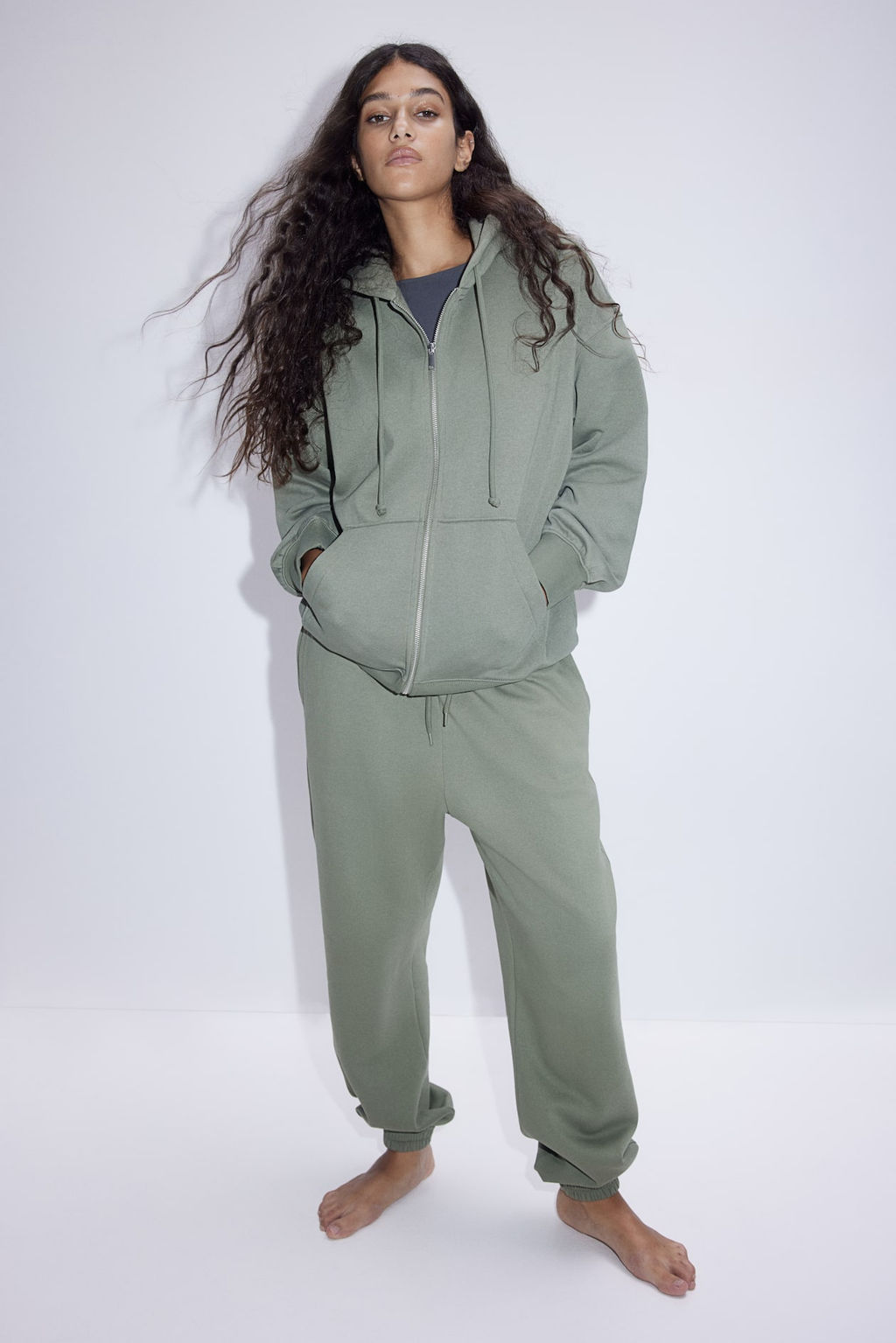 Chaqueta sudadera oversize con capucha - H&m фото 3